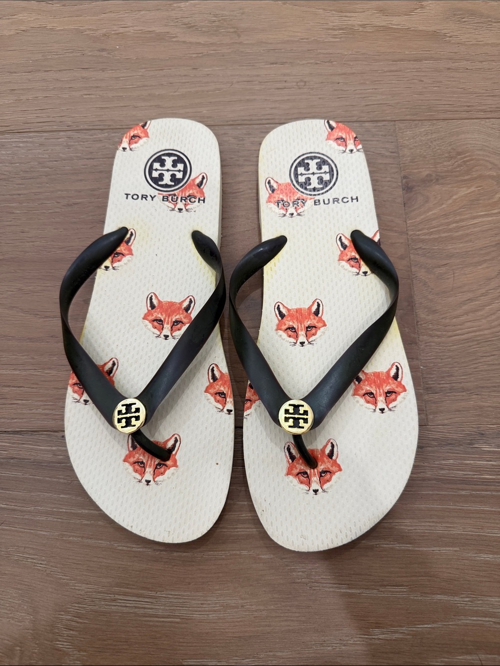 Tory Burch flip flop 9/10